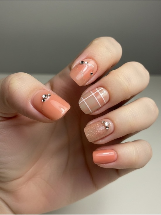 Decorative Press-On Nails with Rhinestones - Picture 2 of 2